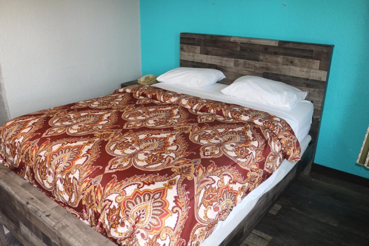 Miami Inn & Suites Оук-Лон Экстерьер фото
